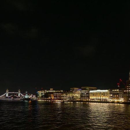 Room In Central London Overview Thames Eksteriør billede